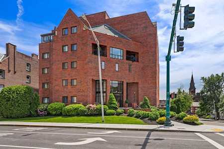 44 Elm St #504 Worcester, MA 01609