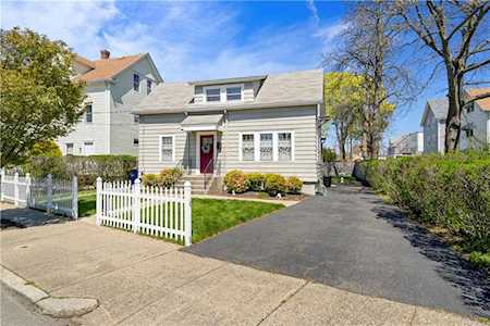 120 Robinson Ave Pawtucket, RI 02861