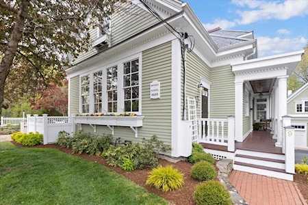 9 Green St Kingston, MA 02364