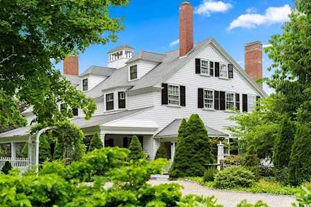 135 Bridge Street Manchester, MA 01944
