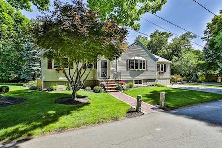 9 Stone Ave Stoneham, MA 02180