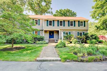 28 Ledgewood Dr. Danvers, MA 01923