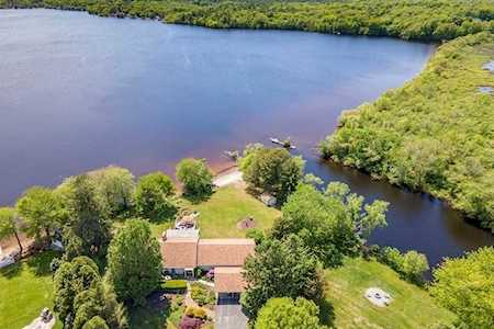 23 Parkhurst Dr Lakeville, MA 02347