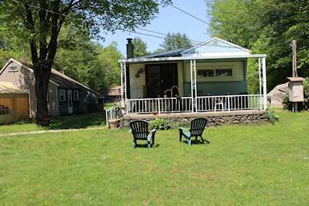 18 School House Crossroad Brookfield, MA 01506