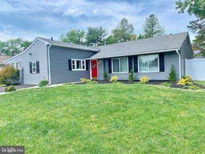 20 Peachton Ln Sicklerville, NJ 08081
