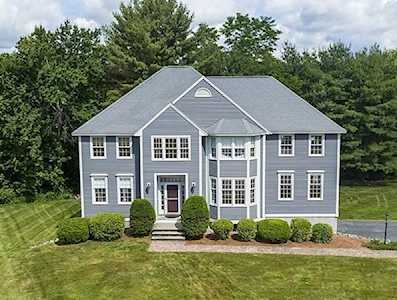 28 Old Farm Way Chelmsford, MA 01824