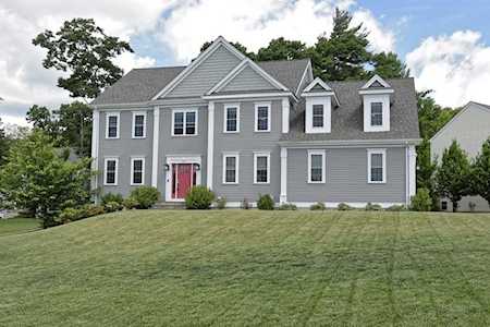 560 Shining Rock Dr Northbridge, MA 01534