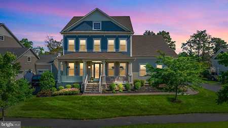 41608 Bloomfield Path St Ashburn, VA 20148