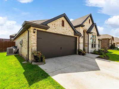 3712 Iron Horse Pass Krum, TX 76249