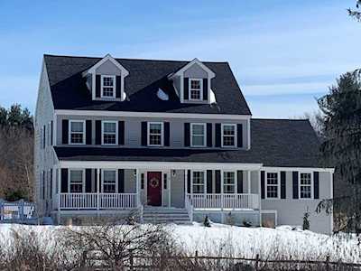 39 Haverhill St North Reading, MA 01864