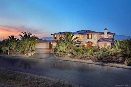 13284 Jacaranda Blossom Dr Valley Center, CA 92082