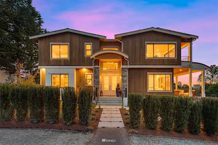 2211 72nd Ave SE Mercer Island, WA 98040