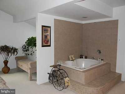 3304 Jennifer Ct Voorhees, NJ 08043
