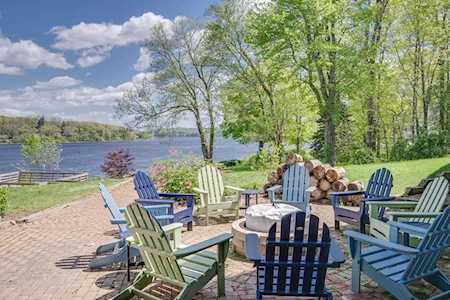 41 Way To The River Rd West Newbury, MA 01985