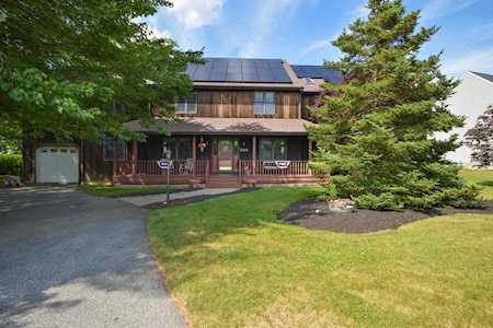 264 Yankee Peddler Dr Somerset, MA 02726