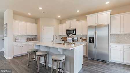 32 Roberta Way Medford, NJ 08055