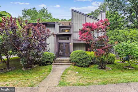 2000 Winged Foot Ct Reston, VA 20191