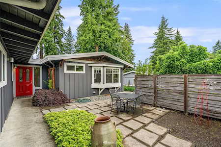 13024 NE 112th St Kirkland, WA 98033