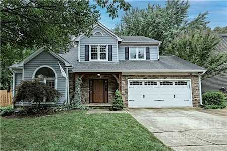 8633 Tamarron Dr Charlotte, NC 28277