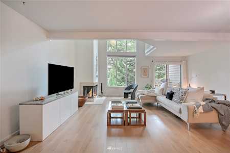 13730 15th Ave NE #G202 Seattle, WA 98125
