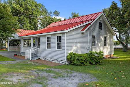 3401 Taylor Street Morehead City, NC 28557