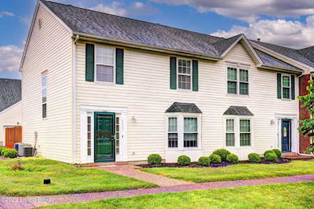 8000 Aspen Green Ln Louisville, KY 40291