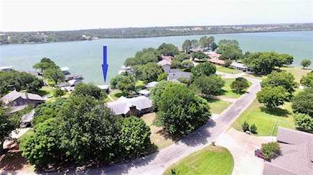 3921 Winding Way Granbury, TX 76049