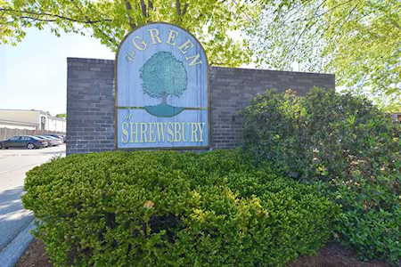 62 Shrewsbury Green Dr #E Shrewsbury, MA 01545