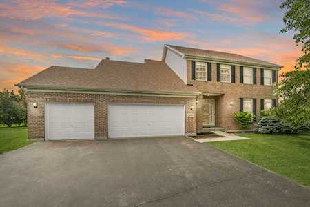 2685 Darfler Ct Aurora, IL 60503