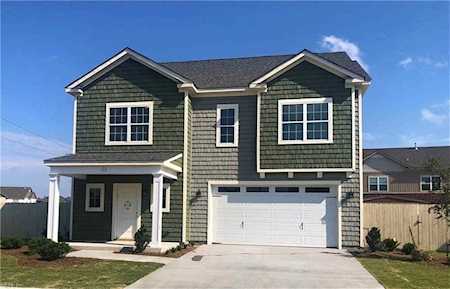 1917 Briton Ln Chesapeake, VA 23322