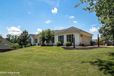 228 Old Veechdale Rd Simpsonville, KY 40067