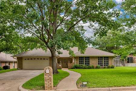 2007 Royal Club Court Arlington, TX 76017