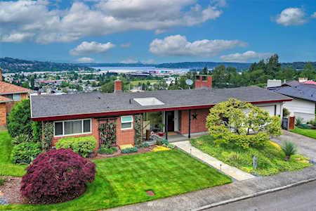 77 Monterey Place NE Renton, WA 98056