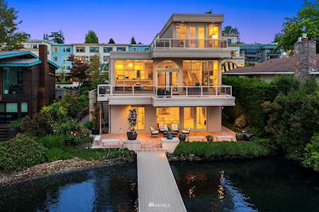 1015 Lake St S Kirkland, WA 98033