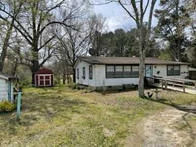 3186 Greensboro Rd Washington, GA 30673