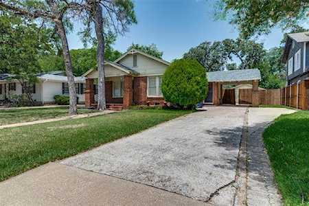 2325 Honeysuckle Avenue Fort Worth, TX 76111