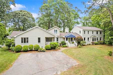 125 Pinewood Rd Virginia Beach, VA 23451