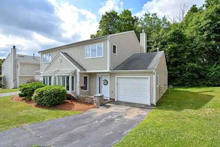 21 Oakwood Ln #21 Worcester, MA 01604