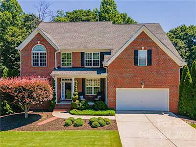 196 Winter Flake Dr Statesville, NC 28677