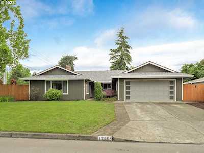 17955 SW Chippewa Trl Tualatin, OR 97062