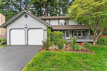 7672 Oak Park Place NW Bremerton, WA 98311
