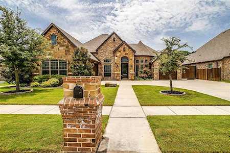 9104 Northampton Drive North Richland Hills, TX 76182