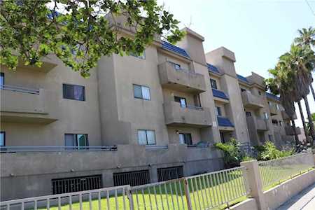 10901 Laurel Canyon Blvd #207 San Fernando, CA 91340