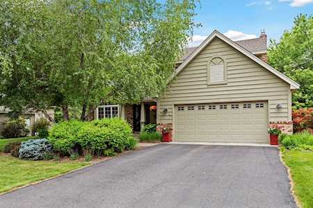 2293 Snowshoe Lane E Maplewood, MN 55119