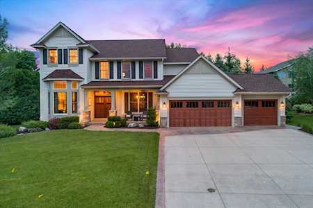 19044 Inndale Drive Lakeville, MN 55044