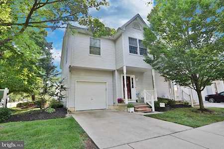 2 Holly Glen Dr Pitman, NJ 08071