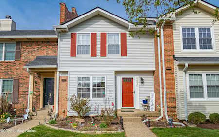 8620 Birch Ct Louisville, KY 40242