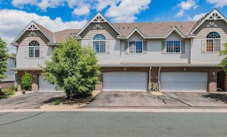 627 Crane Creek Lane Eagan, MN 55121