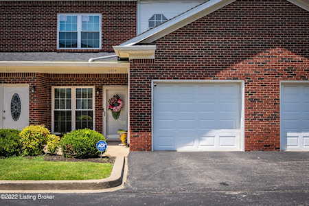 10304 Dorsey Village Dr Louisville, KY 40223