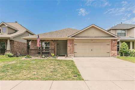 5801 Downs Drive Fort Worth, TX 76179